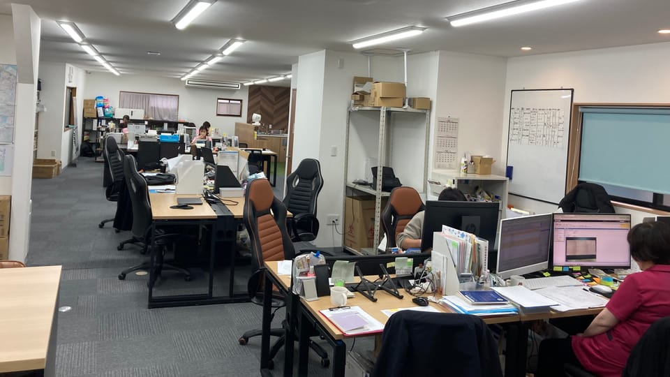 医療法人社団輝彩 ヒカリノ診療所様 オフィスの様子